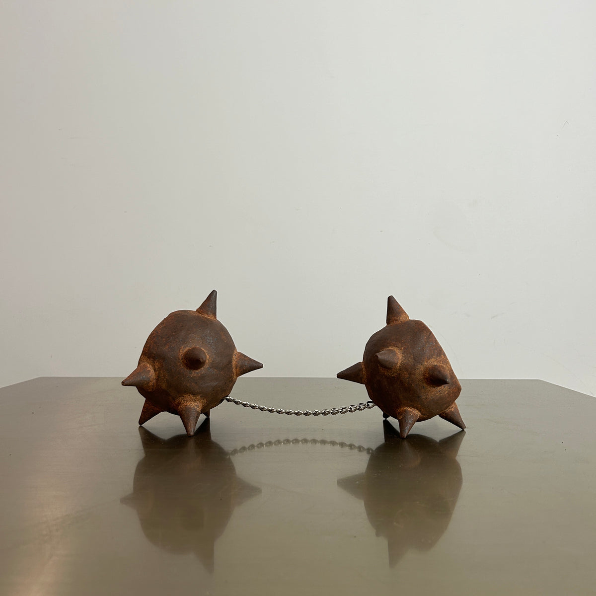 DOUBLE MACE PLANTER