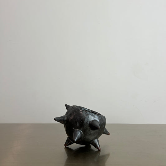 GLAZED MACE PLANTER